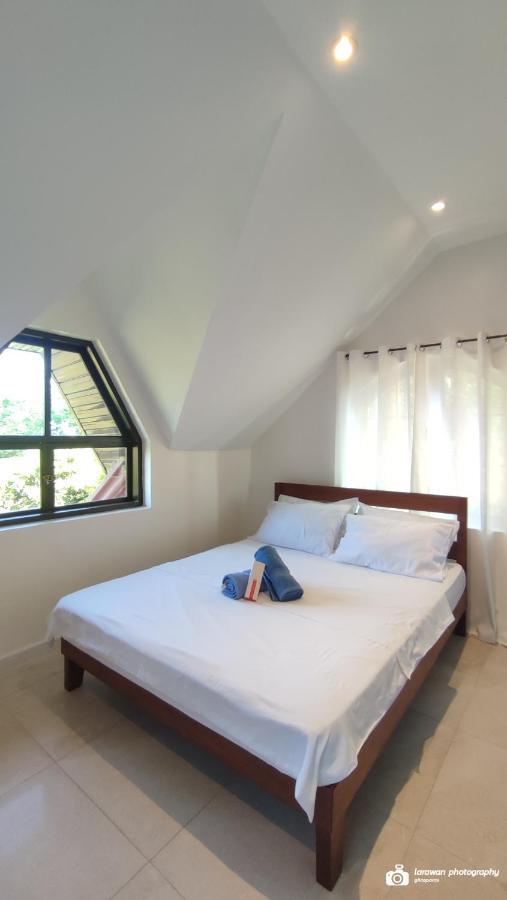 El Castillo Bed And Breakfast Angono Exterior photo