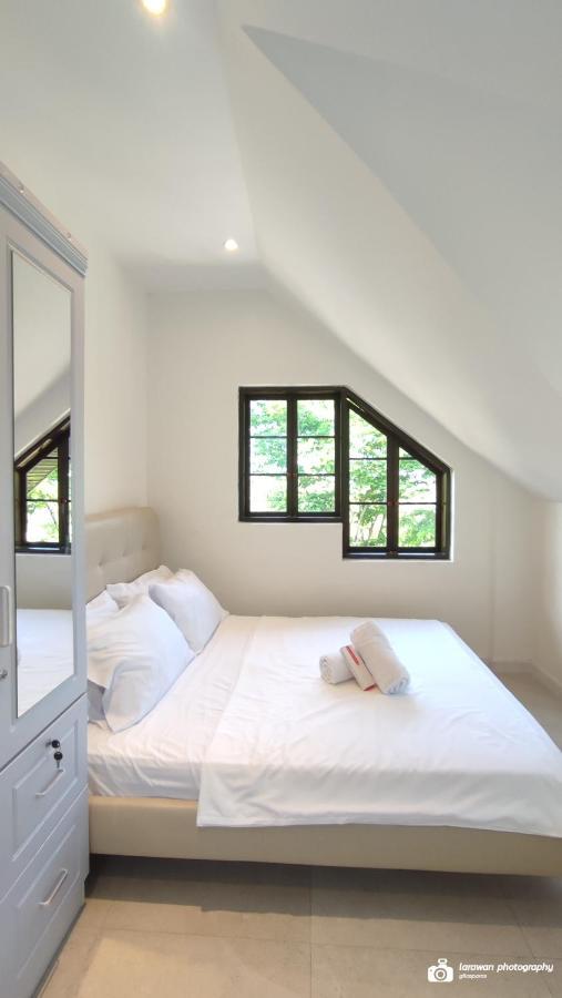 El Castillo Bed And Breakfast Angono Exterior photo