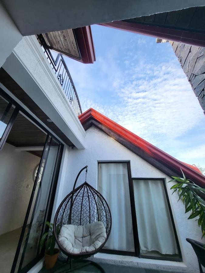 El Castillo Bed And Breakfast Angono Exterior photo